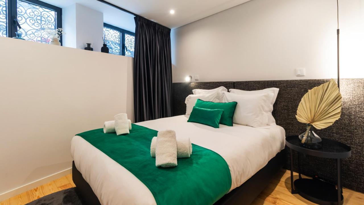 Premium 2Br Flat Near Santa Catarina By Lovelystay OOporto Exterior foto